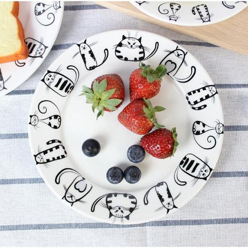 6" Plates with 4pcs Cute Cat Design.