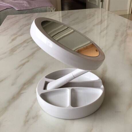 Make-Up White Foldable Vanity Mirror With Light